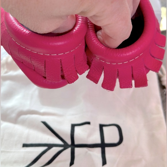 Sz 2, Freshly Picked Fringed Soft Soles with Dustcover, EUC - Picture 2 of 4